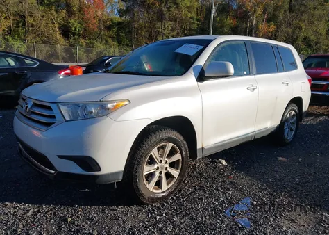 2011 Toyota Highlander Base V6 из США, поврежденный, VIN 5TDBK3EHXBS068910